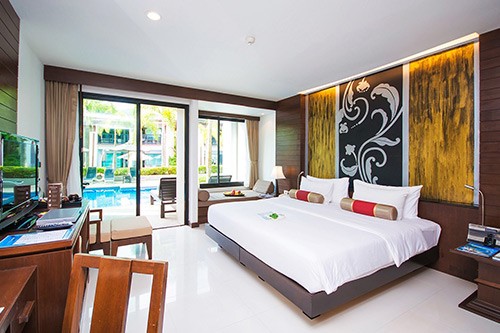 Pool Access Room