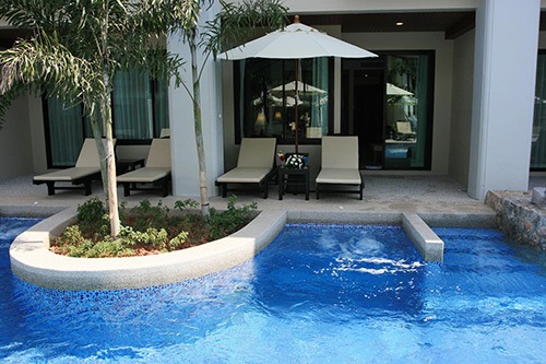 Pool Access Room