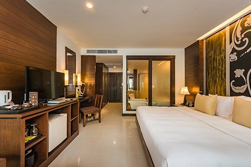 Pool Access Room