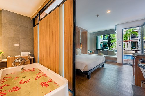 Pool Access Room
